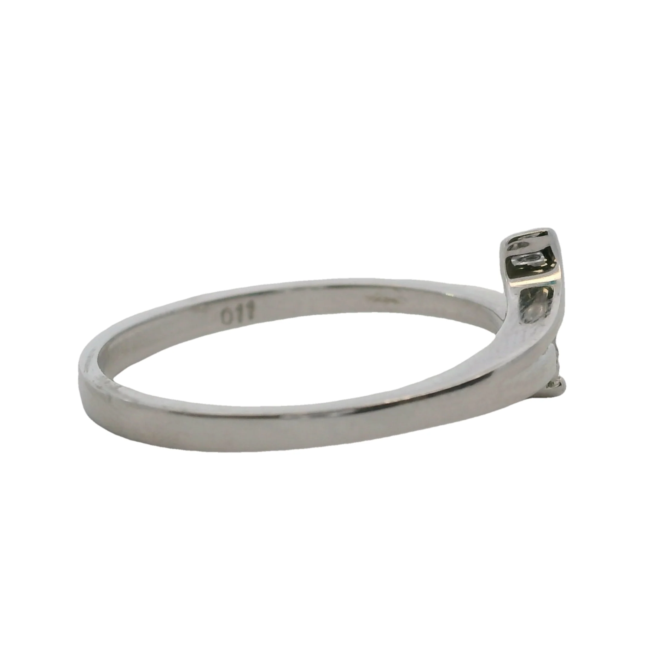 18kt White Gold and .11ct Diamond Solitaire Stackable Swoop Ring Size 6 - Image 2