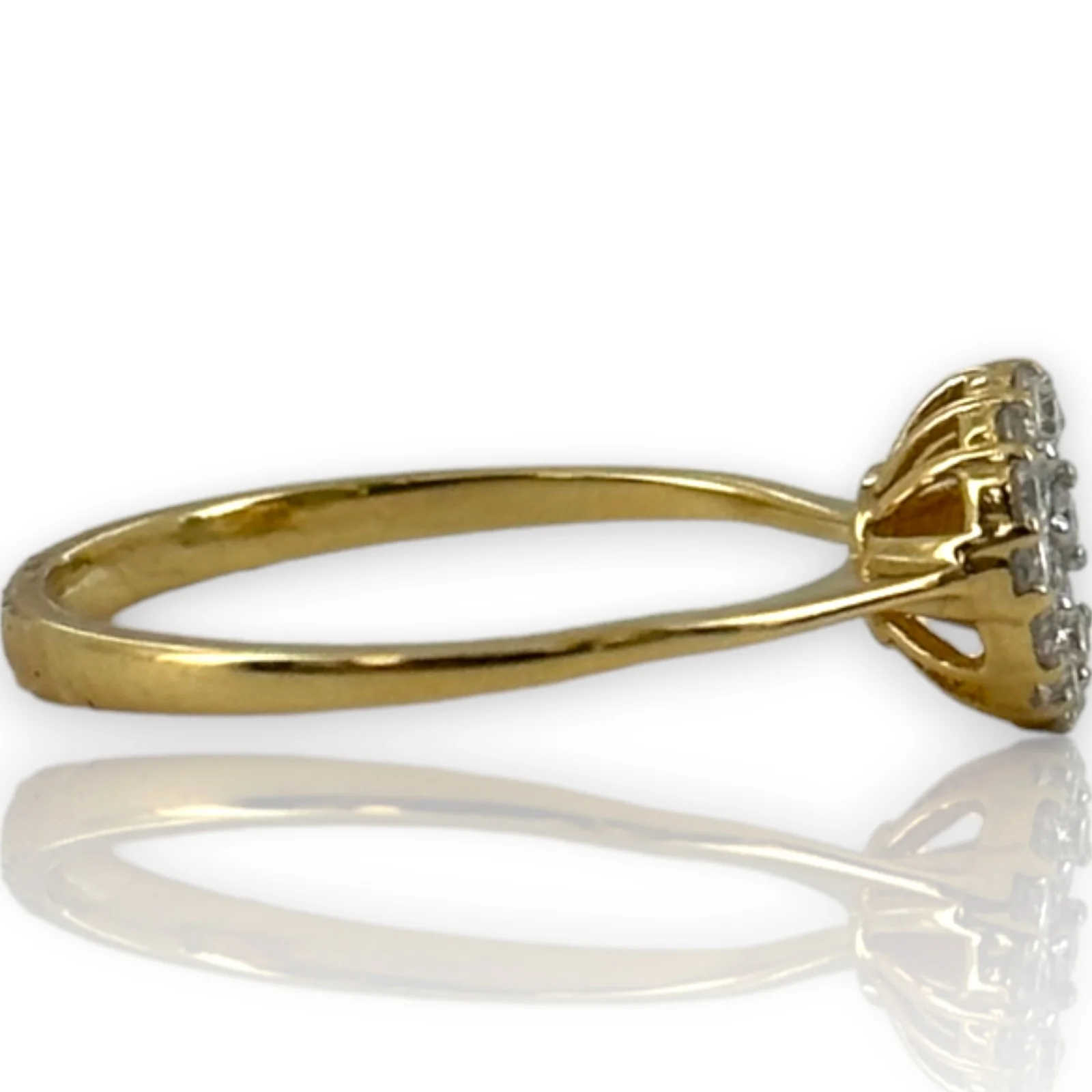 18kt Yellow Gold and 0.26ctw Diamond Cluster Wedding Ring - Image 3