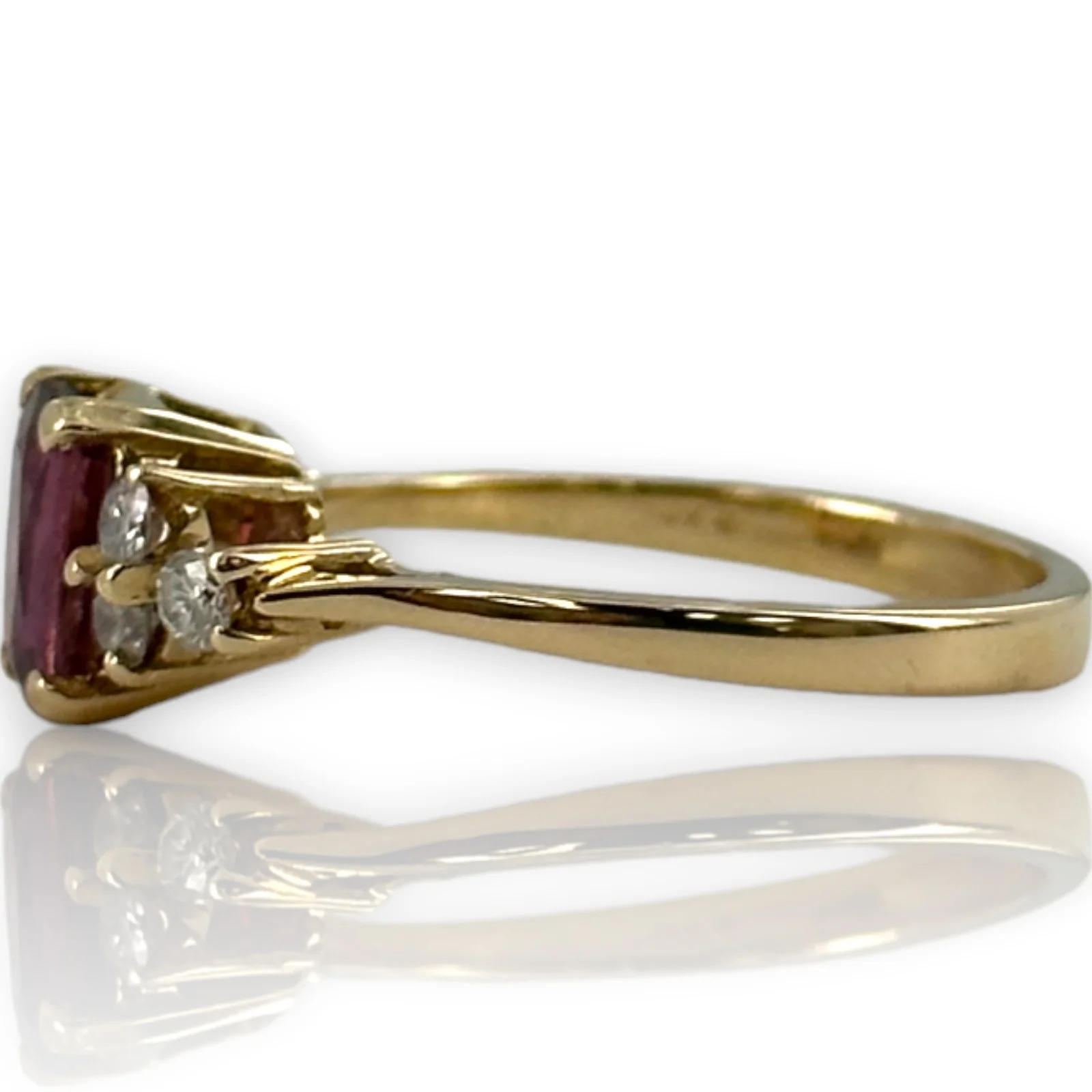 1950-70s Solid 14kt Yellow Gold Ruby Solitaire with Diamond Sides Cocktail Gemstone Ring Size 6.5 - Image 3