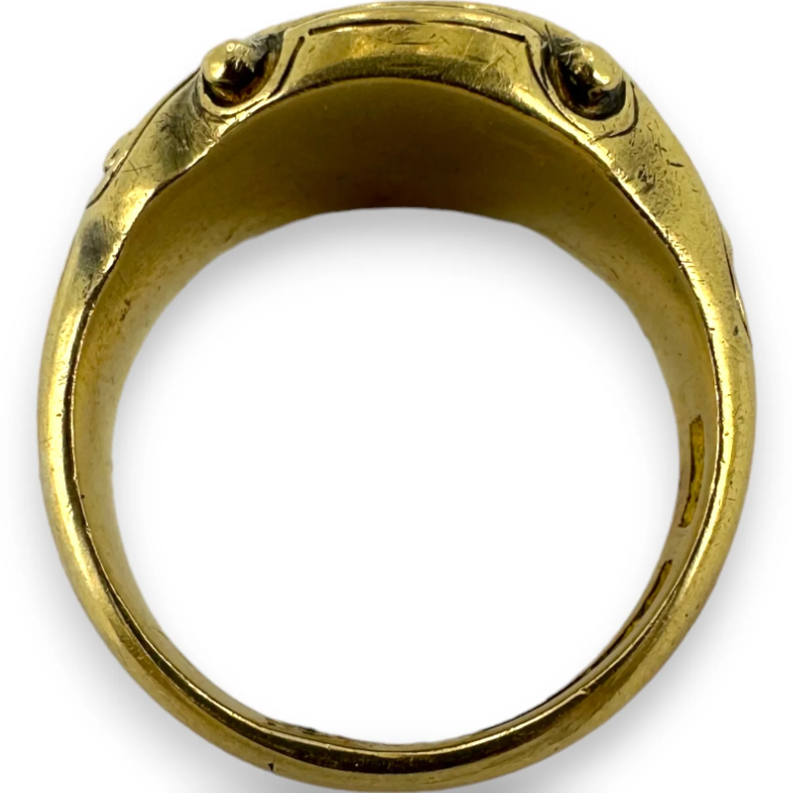 Antique 1902 18kt Yellow Gold Engraved Signet Ring with Scroll Details Made in London - Image 5