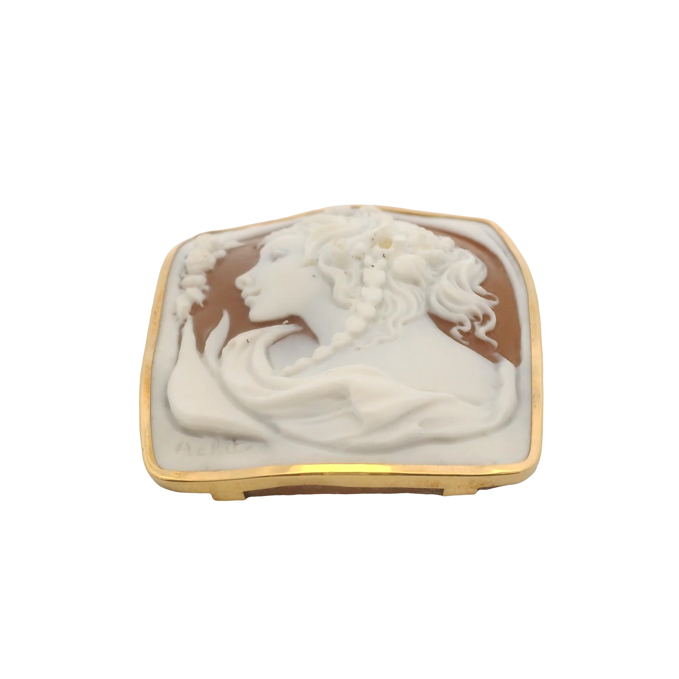 Antique 1930-50s Solid 18kt Yellow Gold Frame Conch Shell 3D Hand Carved Cameo Pin/Pendant Signed By Designer - Image 4