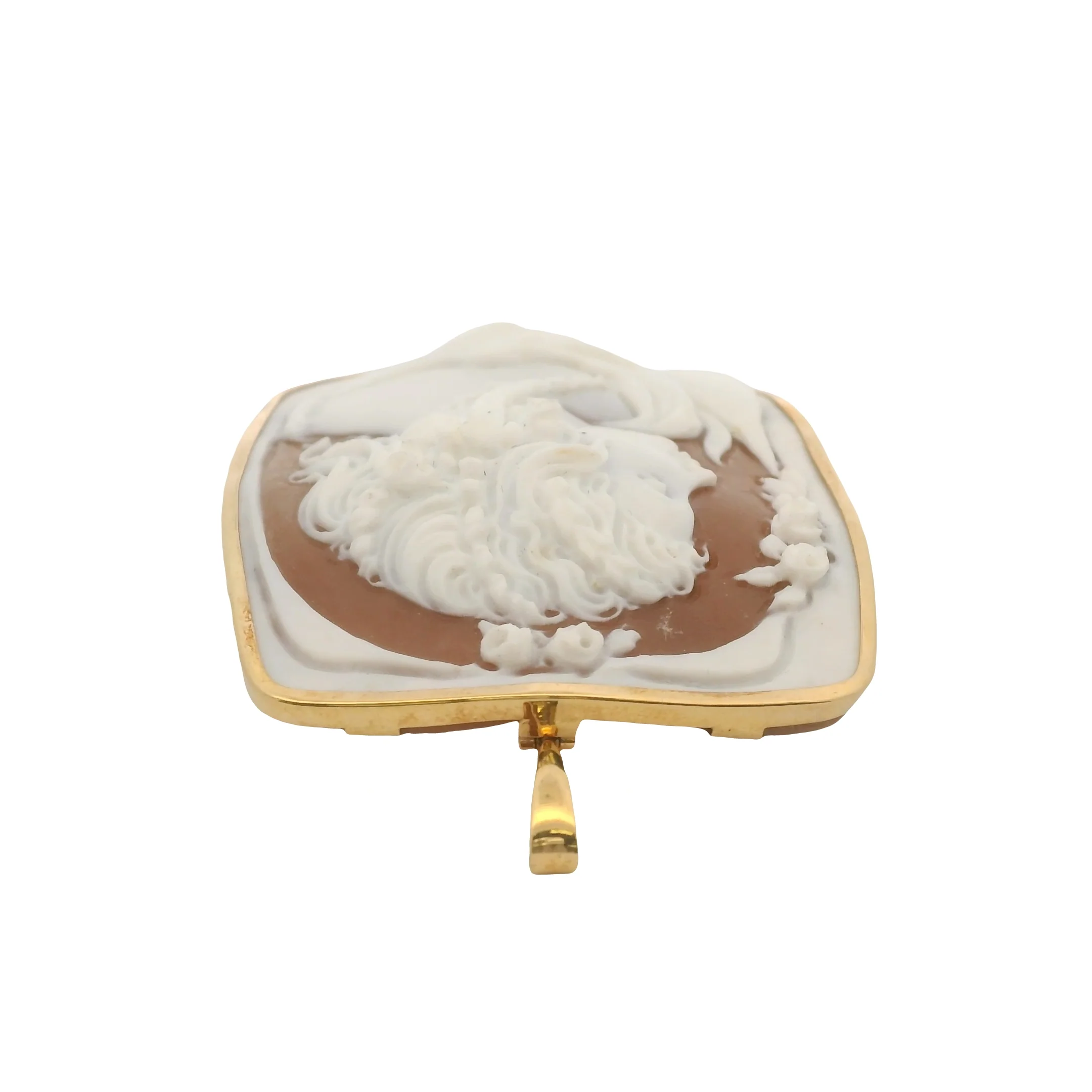 Antique 1930-50s Solid 18kt Yellow Gold Frame Conch Shell 3D Hand Carved Cameo Pin/Pendant Signed By Designer - Image 7