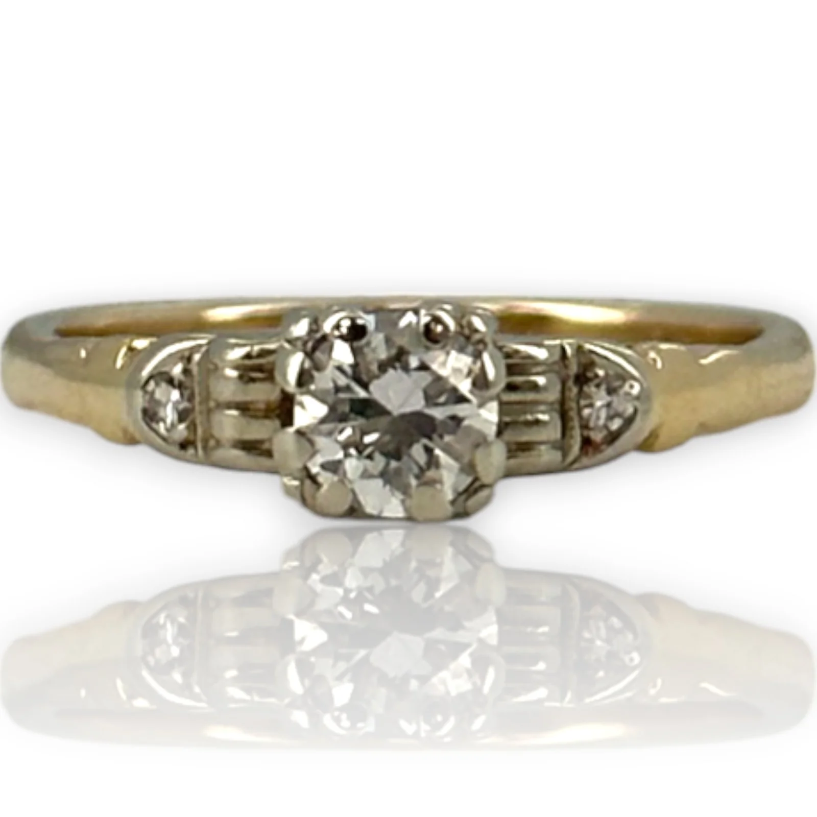 Antique 1930s 14kt Yellow Gold VVS 0.20ct Diamond Solitaire Ring with Single-Cut Diamond Side Buckle Accents Size 3