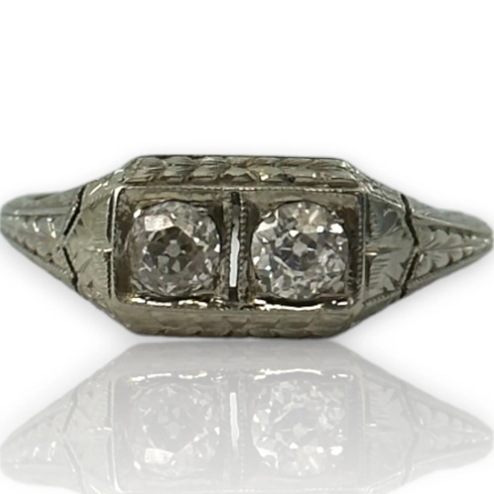 Antique Kinscherf Co. 1920s Art Deco Solid 18kt White Gold 2-Stone Old Mine Cut Diamond Ring Made in New York Size 7.75