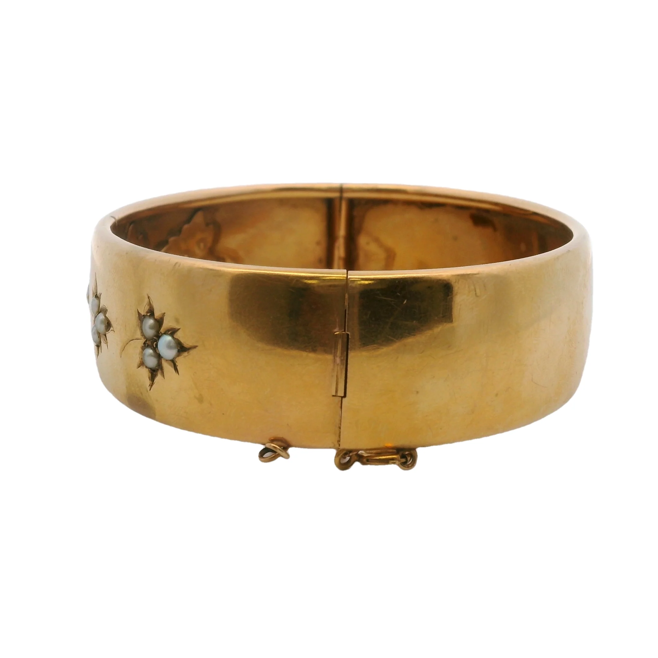 Antique Victorian Solid 18kt Yellow Gold and Freshwater Seed Pearl Hinged Bangle Bracelet - Image 3