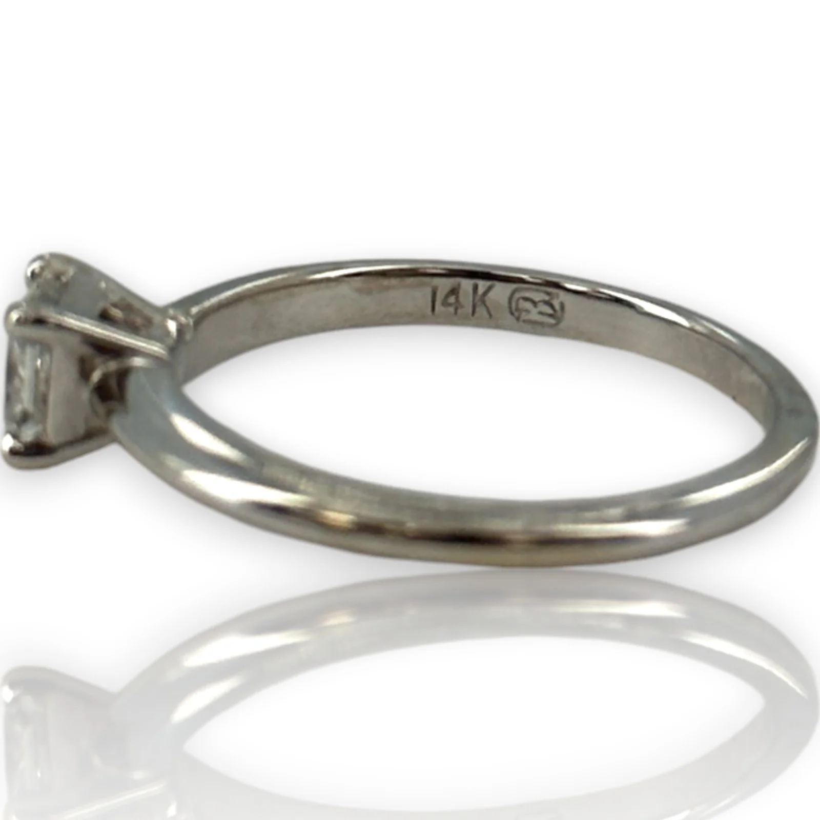 Blue Nile 14kt White Gold 0.50ct Princess Cut Diamond 4-Prong Setting Solitaire Engagement Ring - Image 7