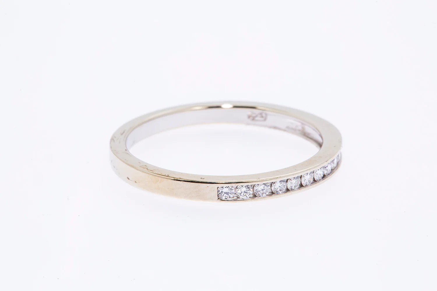 Blue Nile Diamond Line Channel Anniversary Band 18K 750 White Gold Ring Sz 7 3/4 - Image 2