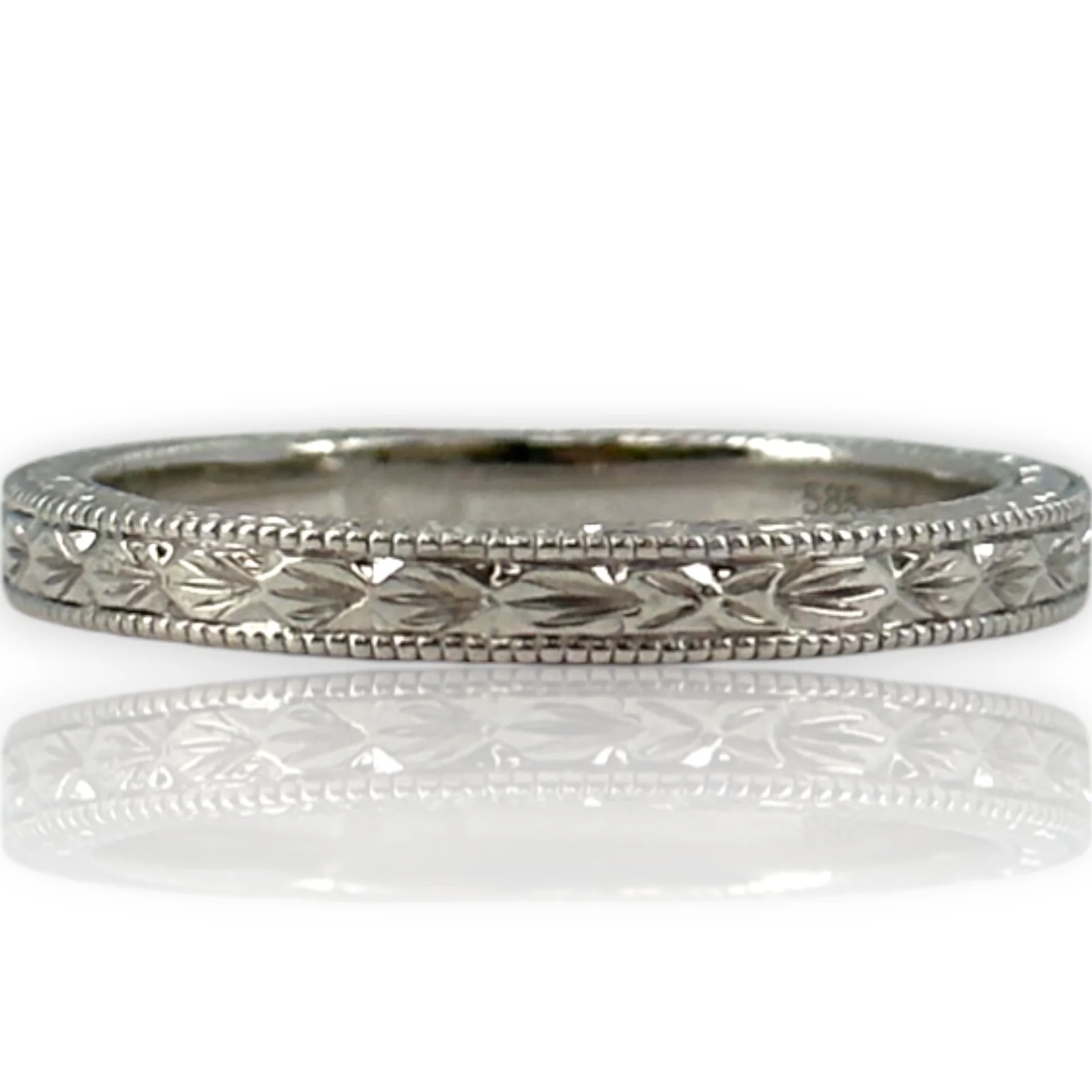 Blue Nile Solid 14kt White Gold Milgrain Stackable 2.5mm Band Ring with Leaf Details Size 7.75