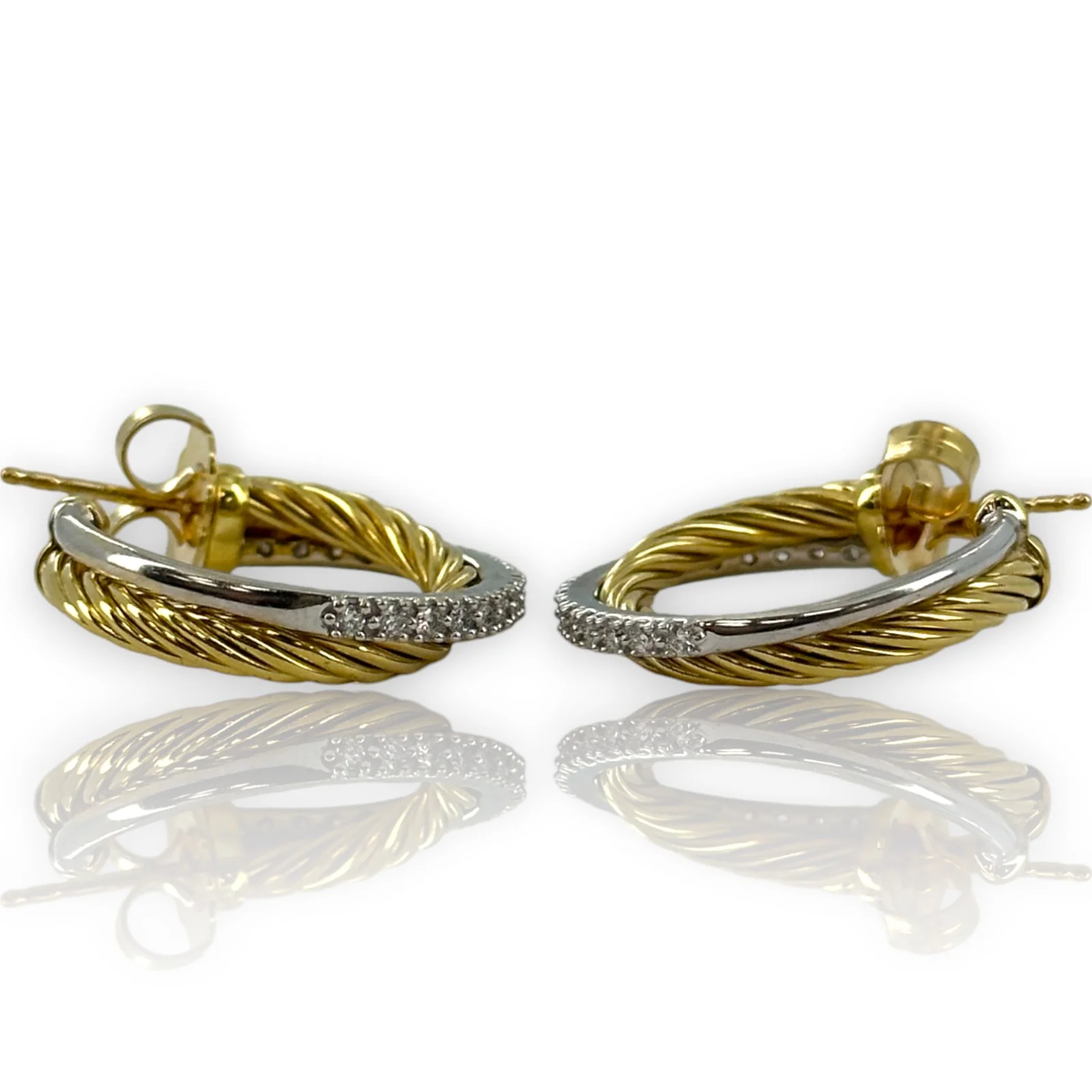David Yurman Solid 18kt Yellow Gold Crossover 23mm Hoop Cable Earrings with 0.34ctw of Diamonds in Original Pouch - Image 4