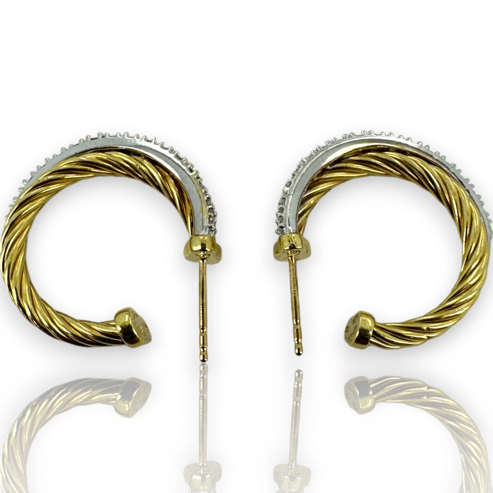 David Yurman Solid 18kt Yellow Gold Crossover 23mm Hoop Cable Earrings with 0.34ctw of Diamonds in Original Pouch - Image 7