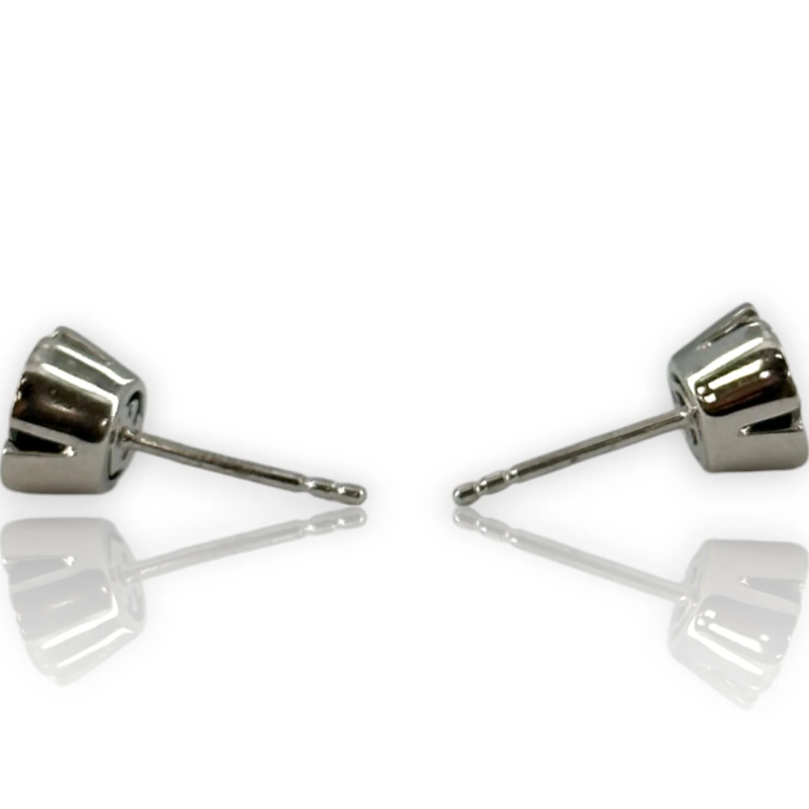 EFFY Jewelry 14kt Solid White Gold Bezel Set Onyx 7.5mm Stud Earrings - Image 4