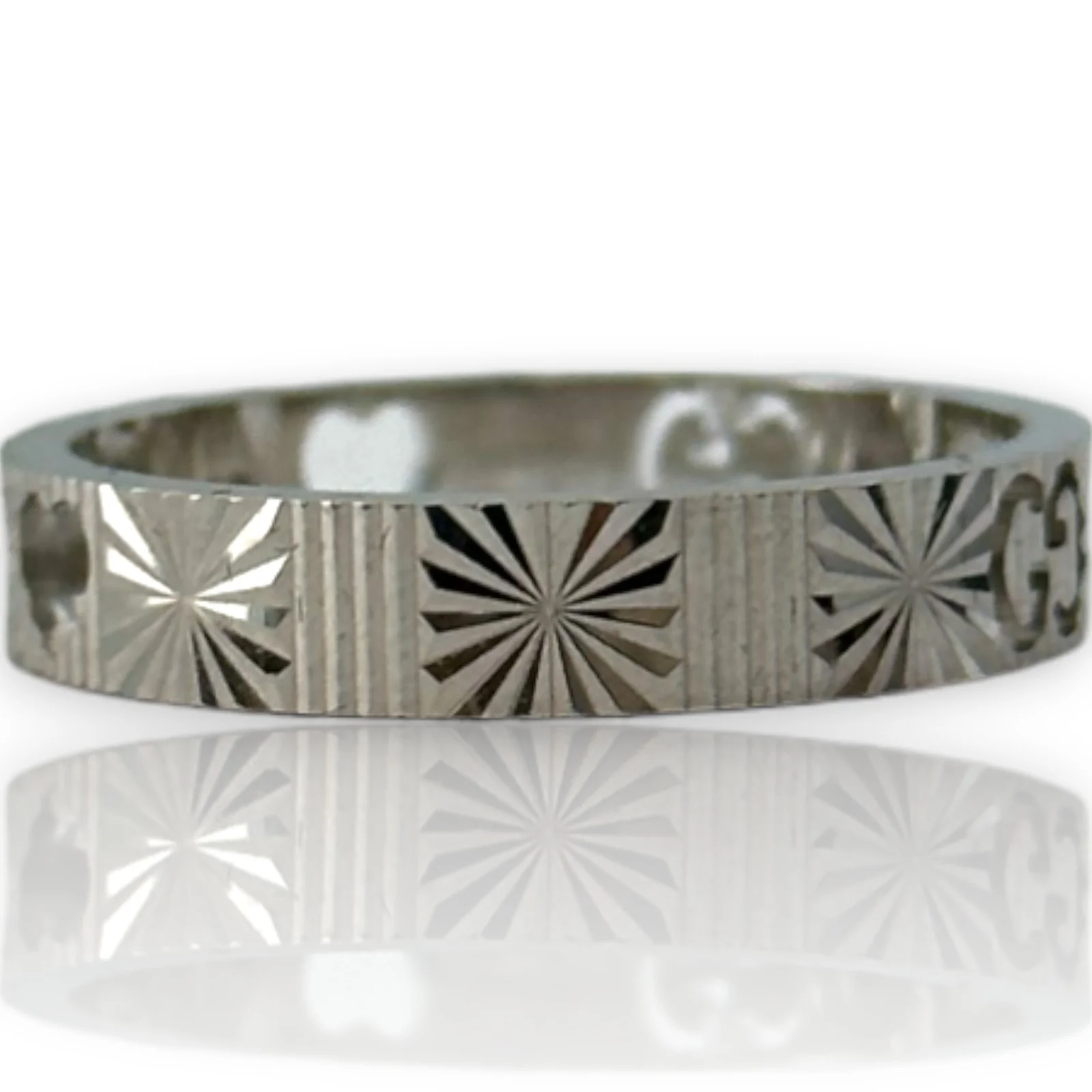 GUCCI Icon Collection Cutout GG Icon Heart Ring with Starburst Cutting Pattern 4mm Width Size 8 Made in Italy Solid 18kt White Gold - Image 3