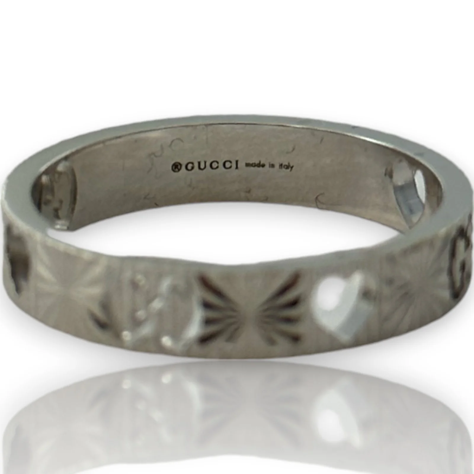 GUCCI Icon Collection Cutout GG Icon Heart Ring with Starburst Cutting Pattern 4mm Width Size 8 Made in Italy Solid 18kt White Gold - Image 4