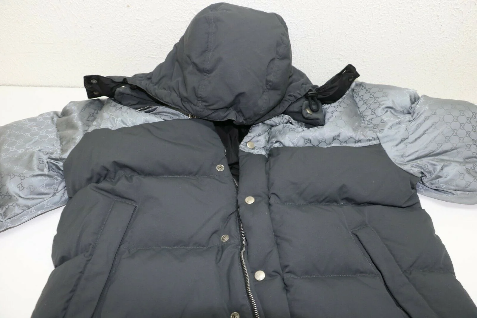 Gucci Jaquard Nylon Gray Jacket Size 48 - Image 3