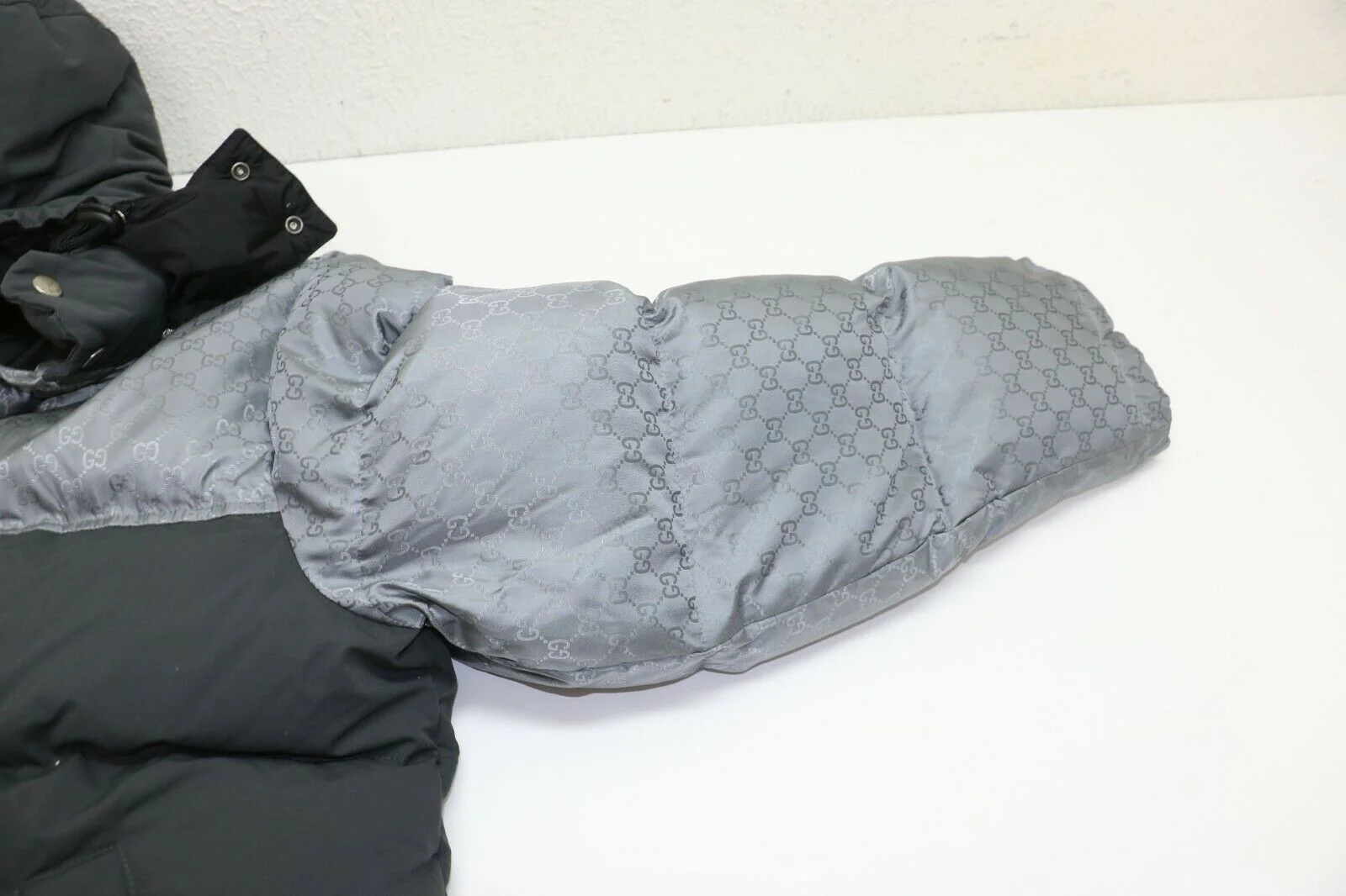 Gucci Jaquard Nylon Gray Jacket Size 48 - Image 5