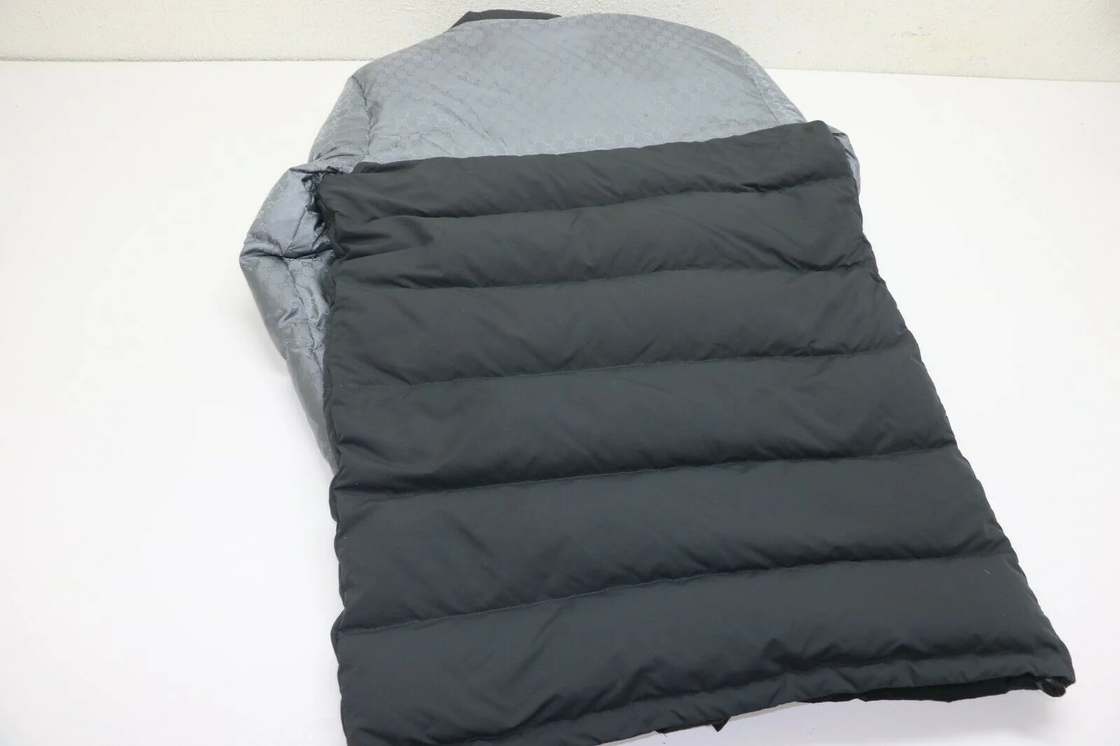 Gucci Jaquard Nylon Gray Jacket Size 48 - Image 8