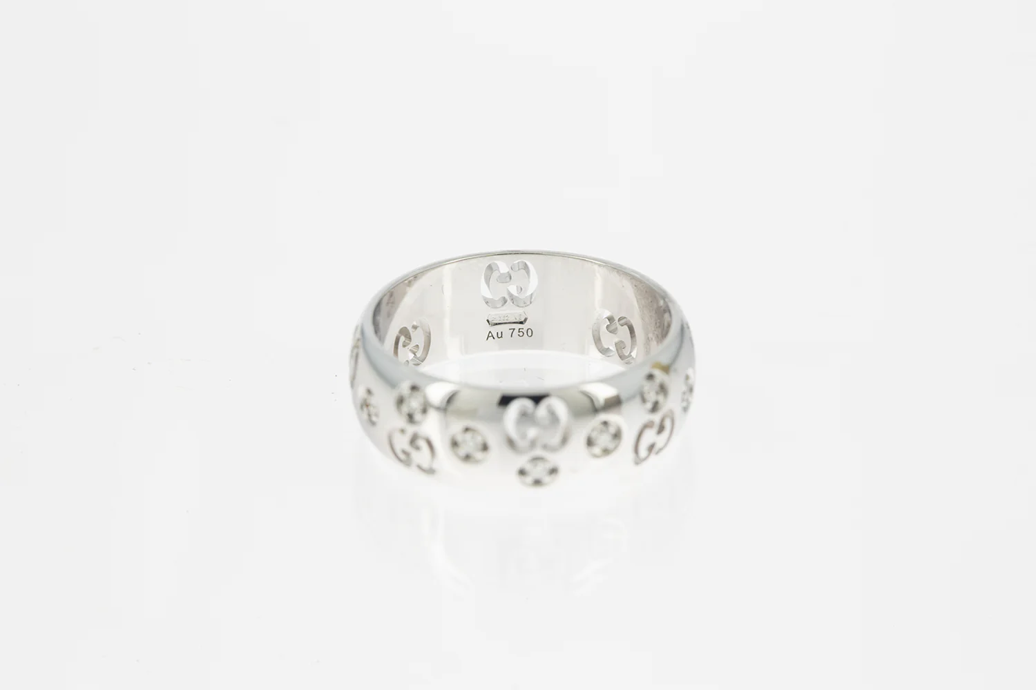 Gucci Logo 18k 750 White Gold Band Domed Ring Size 4.75 - Image 2