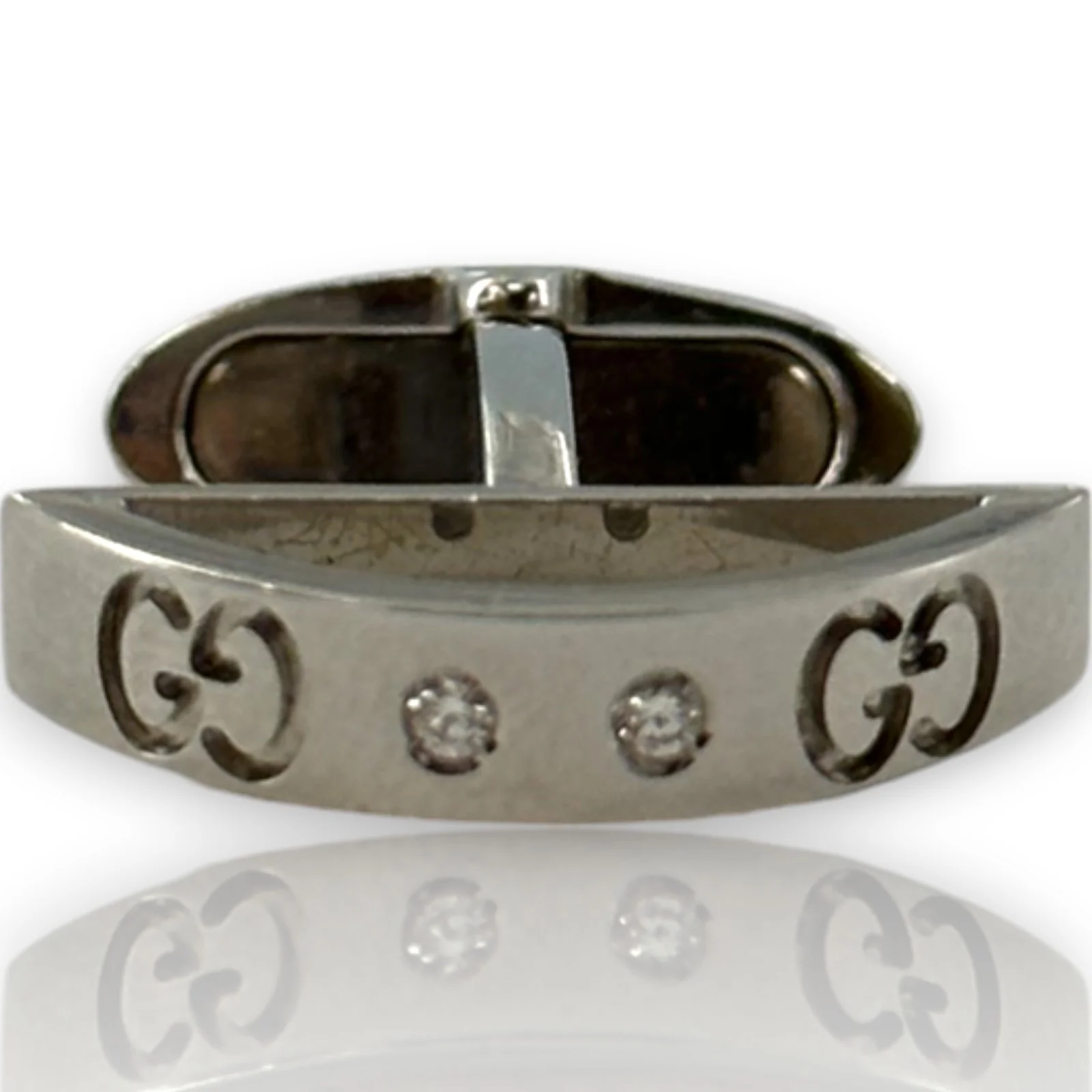 GUCCI Solid 18kt White Gold and Diamond Whale Back GG Logo Cufflinks Made In Arezzo, Italy with Italian and Swiss Hallmarks - Image 6