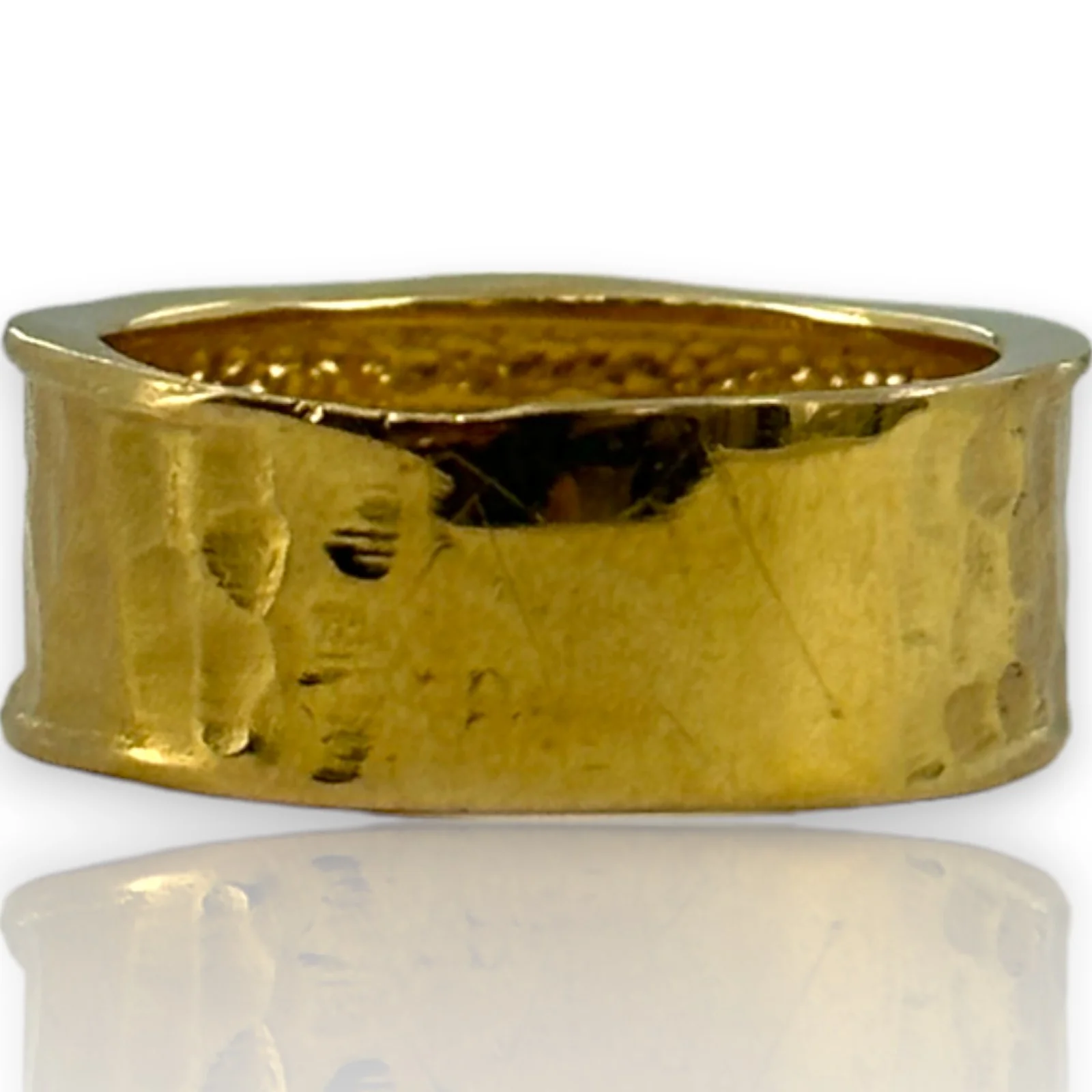 I. REISS Solid 14kt Yellow Gold Scalloped Textured Hammer-Finish Ring with Burnish Set Diamonds Size 7 - Image 4