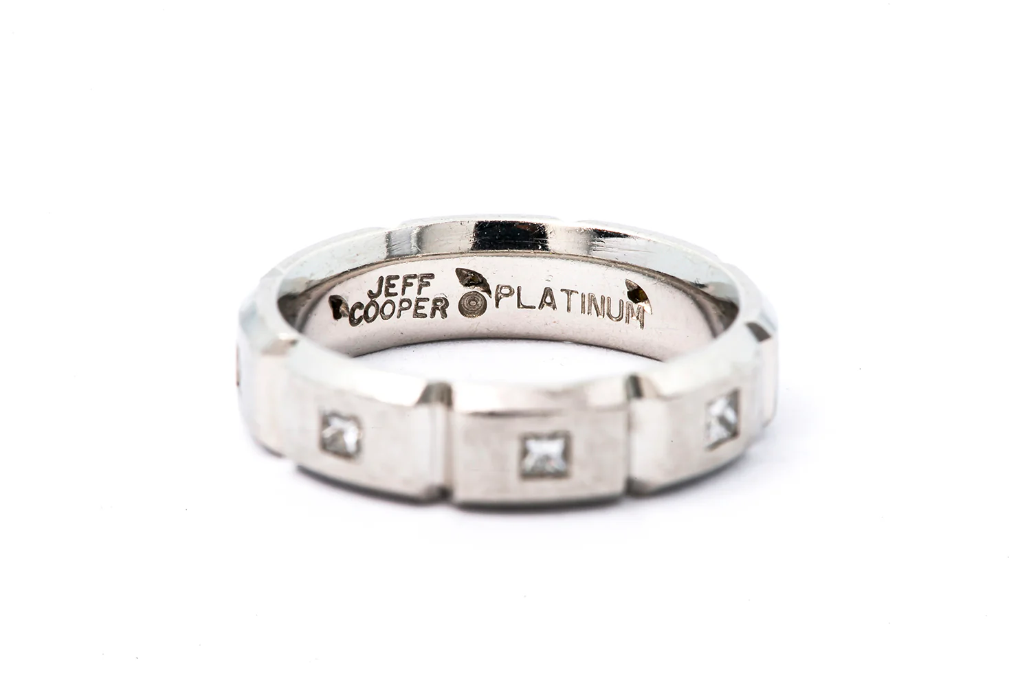 Jeff Cooper Satin Finished Beveled Geometric Princess Diamond Eternity Ring Size 4 - Image 3