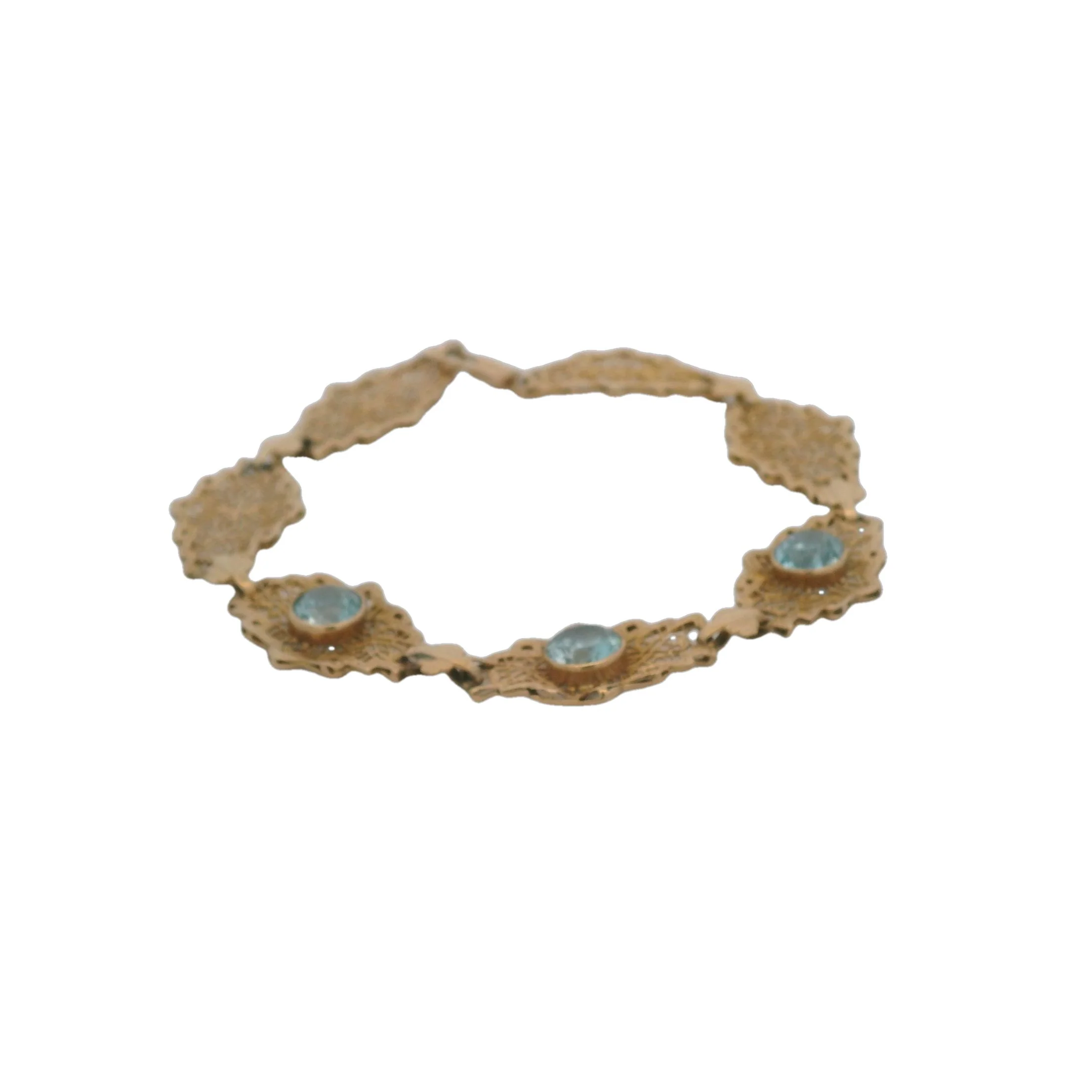 Late Art Deco 1930s 14kt Yellow Gold Filigree Openwork Geometric Link 7.4" Bracelet with 3 Natural Blue Zircons - Image 6