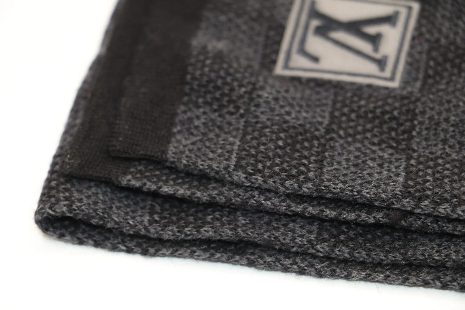Louis Vuitton Petit Damier Scarf M70028 - Black - Image 7
