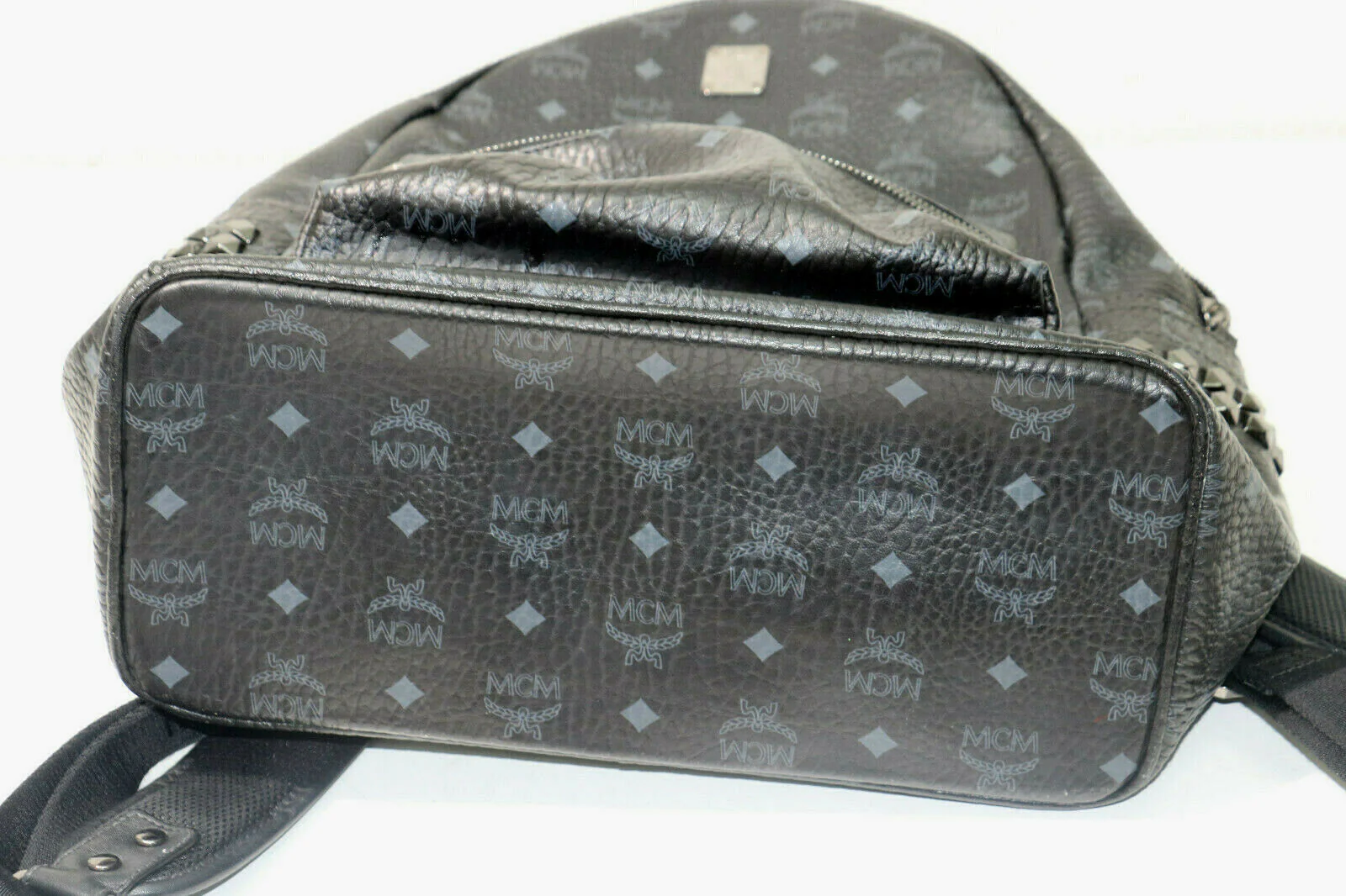 MCM Small Side Stark Backpack Black - Image 4