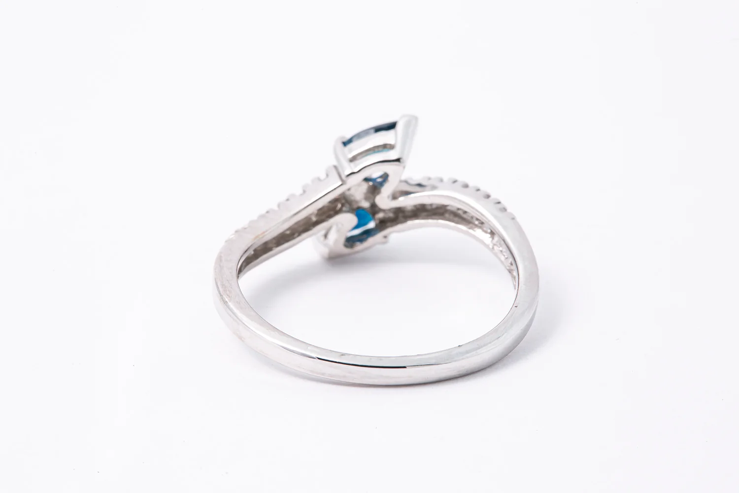 Sapphire & Diamond Crossover Band 14K 585 White Gold Ring Size 6 1/2 - Image 3