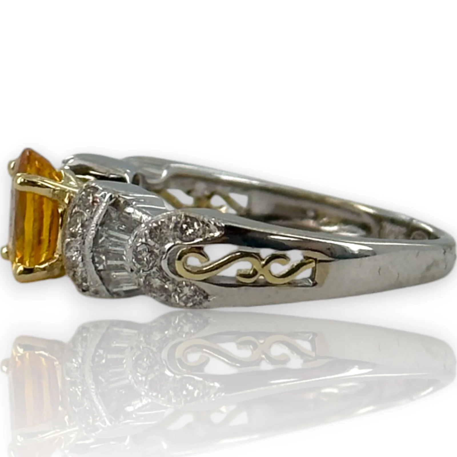 SBT Imports 14kt White & Yellow Gold Ring Oval Orange Sapphire Diamond Size 8 - Image 4
