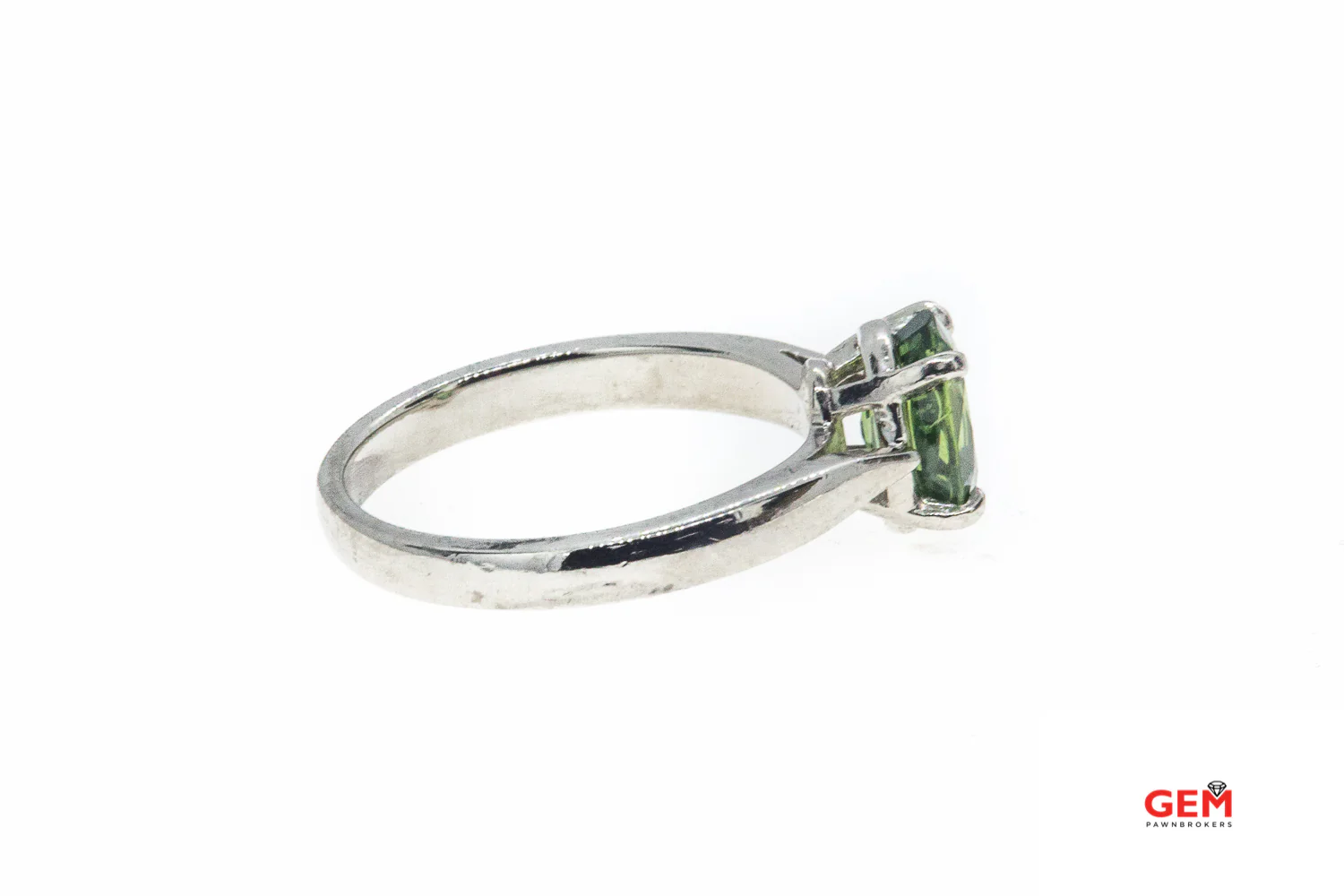 Solid 900 Platinum and 0.86ct Green Peridot Solitaire Ring Size 7 - Image 8