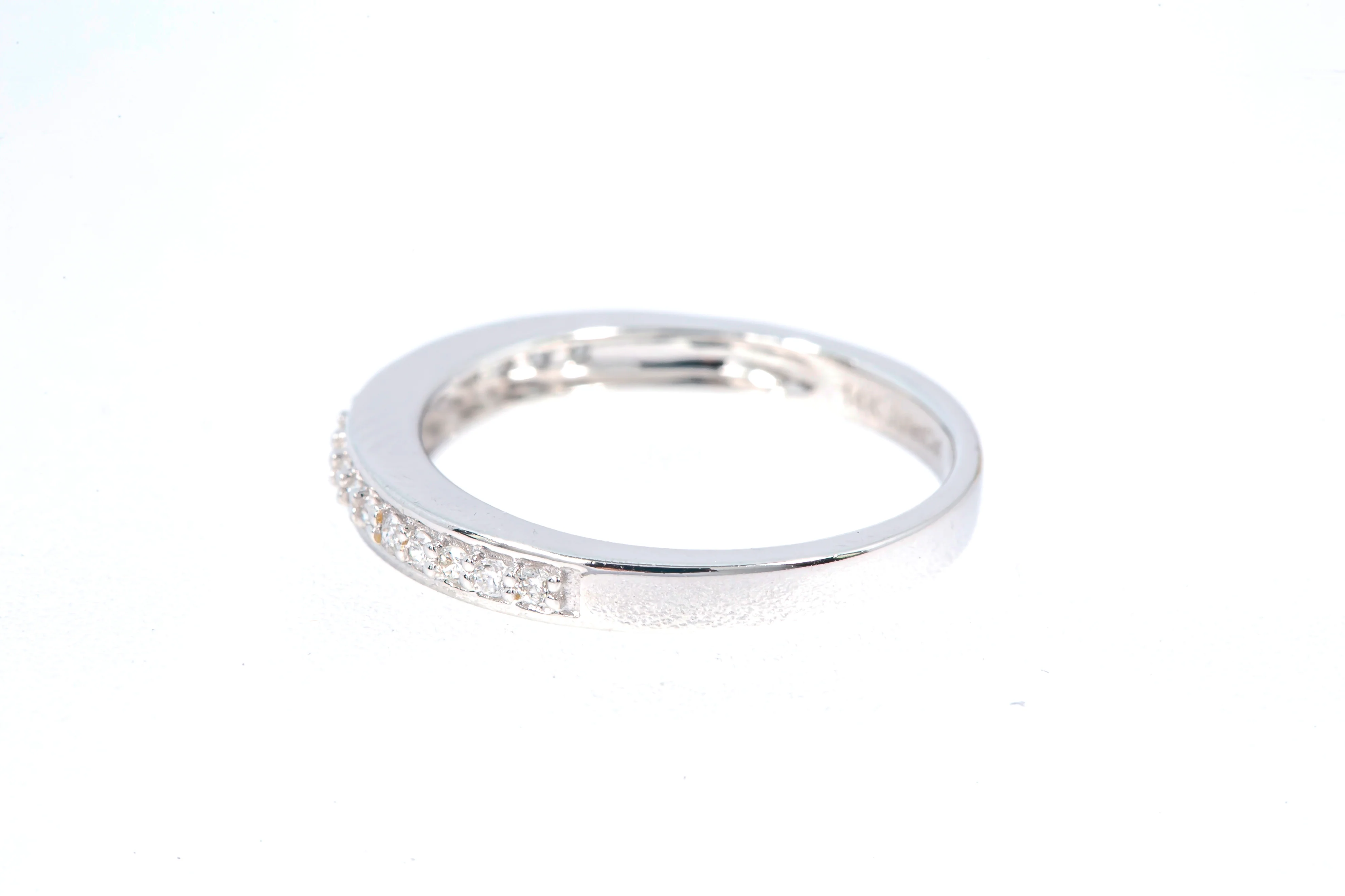 Stackable Diamond Pave Wedding Band 14k 585 White Gold Ring Size 7 Juliet Cut - Image 2