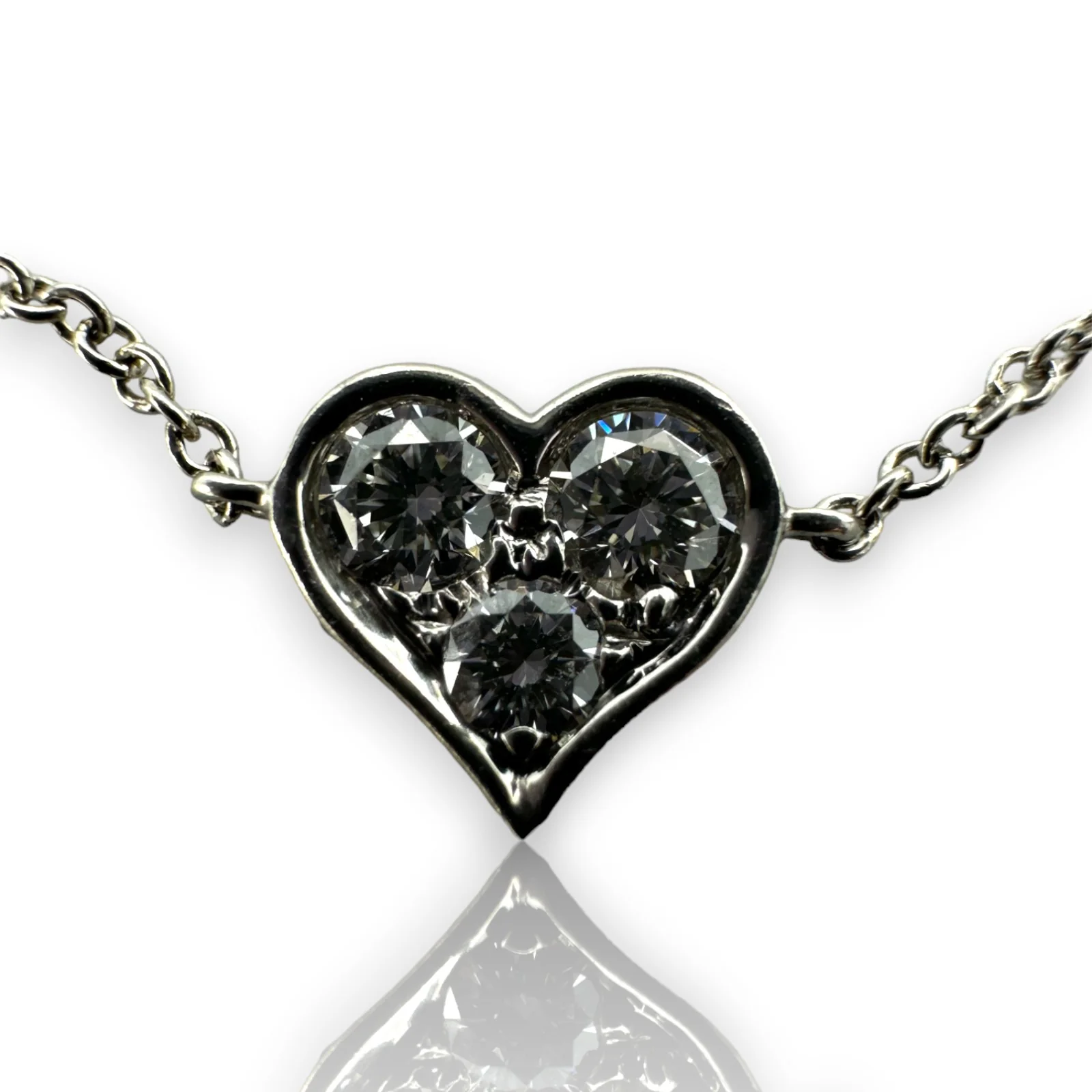 Tiffany & Co 2015 Discontinued 950 Platinum and Diamond Heart Dainty Station Bracelet - Image 2