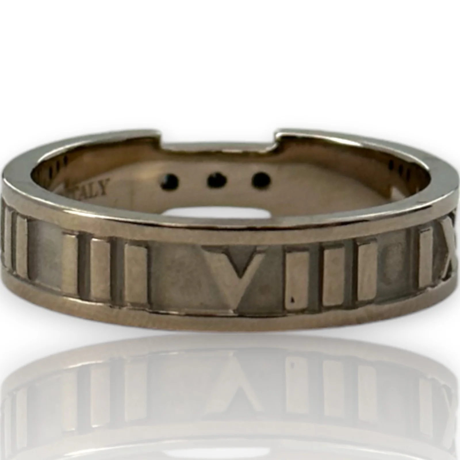 Tiffany & Co Atlas Collection Solid 18kt White Gold Rhodium Plated 5.3mm Band with 3 Diamonds Made in Italy Size 10 - Image 3