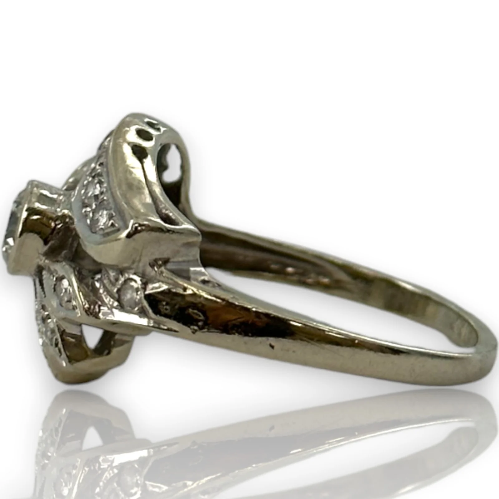 Vintage 1950s Solid 14kt White Gold Round Brilliant Diamond Handmade Cocktail Ring Size 8 - Image 3