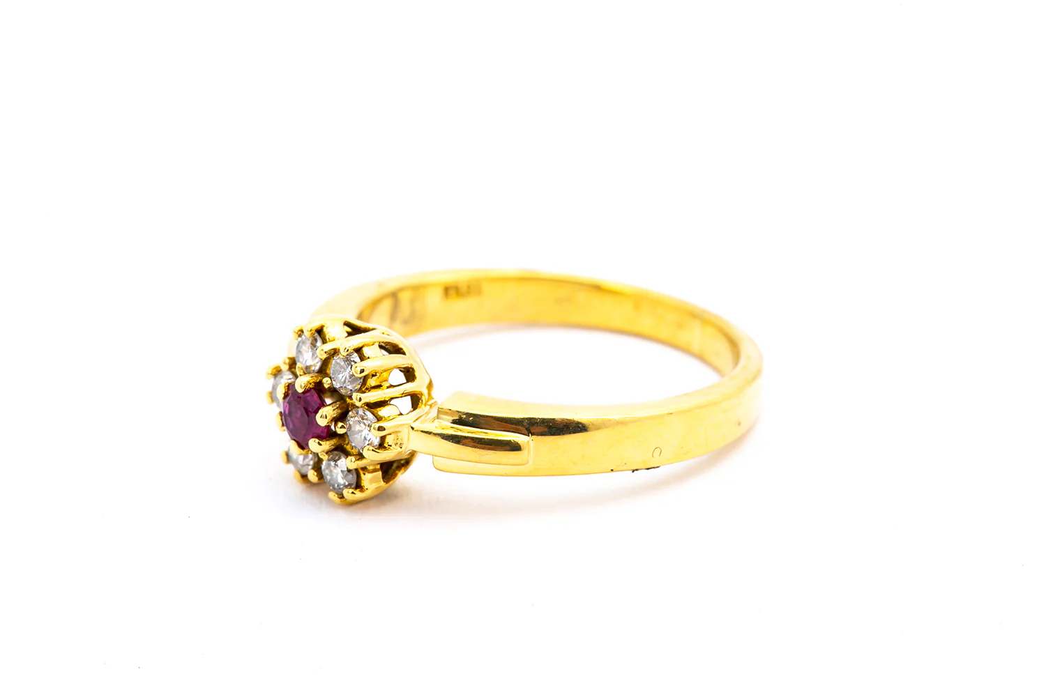 Vintage Ruby & Diamond Flower Cluster Yellow Gold 18k 750 Ring Size 6 - Image 2