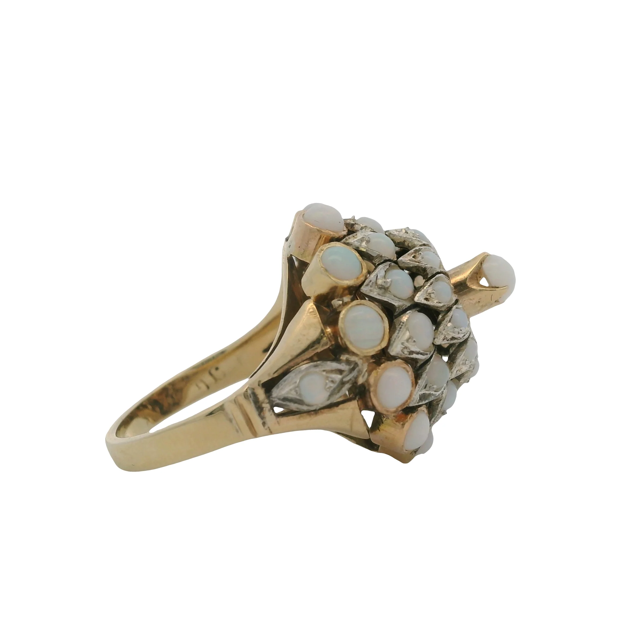 Vintage Solid 14kt Yellow Gold and Cabochon Opals Thai Princess Cluster Ring Size 6 - Image 4