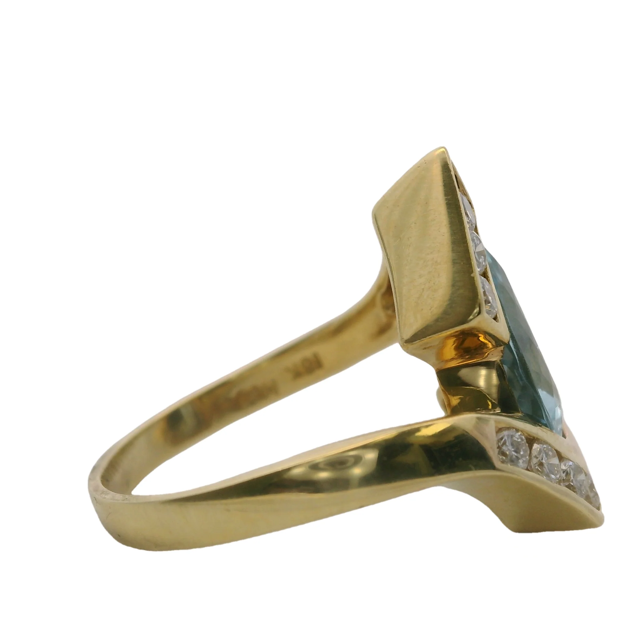 Vintage Solid 18kt Yellow Gold Blue Topaz and Diamond Statement Large Cocktail Ring - Image 2