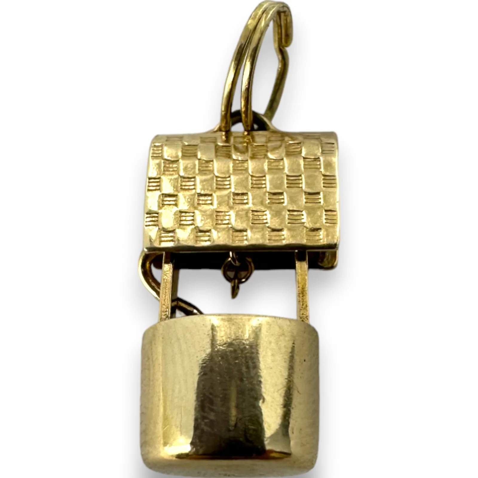 Vintage Wishing Well Good Luck Charm Pendant Solid 14kt Yellow Gold - Image 3